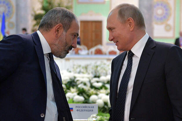 Путин и Пашинян по телефону обсудили развитие отношений России и Армении