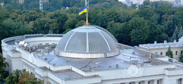 Букмекеры назвали партии, которые наберут нужный процент голосов для прохождения в Верховную Раду