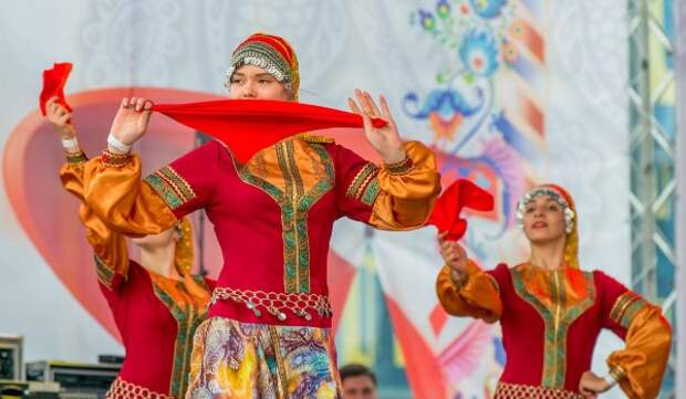16 июня — праздник культур многонациональной России «Самоварфест»