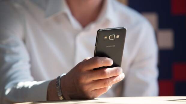 В Госдуме призвали проверить законность роста цен у сотовых операторов