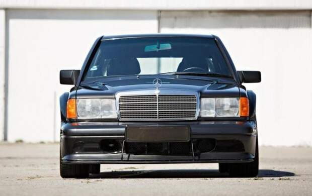 Mercedes-Benz 190E 2.5-16 Evolution II — очень редкий и желанный зверь
