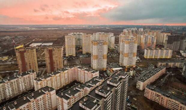 В какие районы Петербурга добираться хуже всего