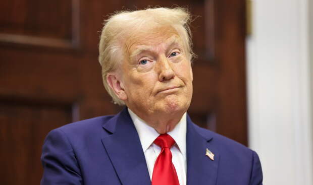 Трамп пообещал помочь участникам протестов в Иране