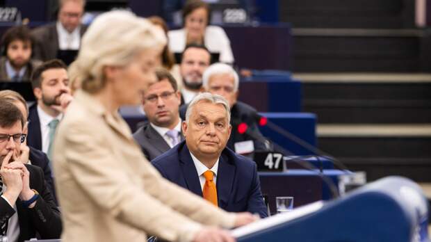 Председатель Еврокомиссии прокомментировала поражение Орбана на выборах в Венгрии