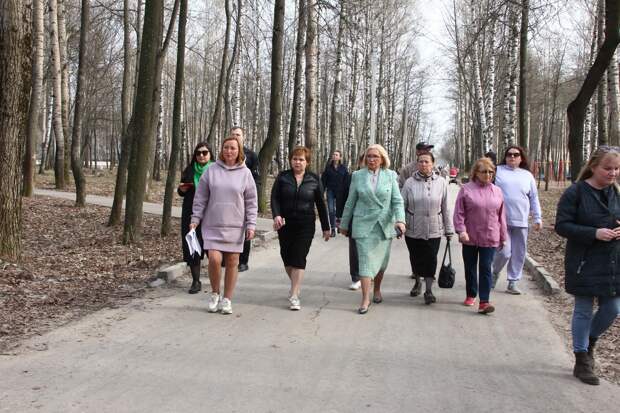 Елена Сорокина проверила благоустройство парка Гагарина в Рязани