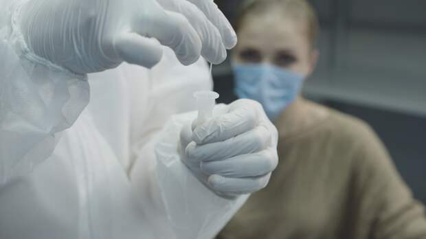 Педиатр Балыкова назвала кашель и одышку главными отличиями коронавируса от гриппа