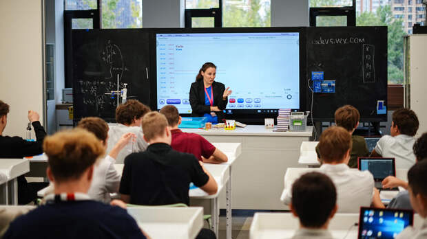 Московские школьники победили в финале Открытой олимпиады по программированию