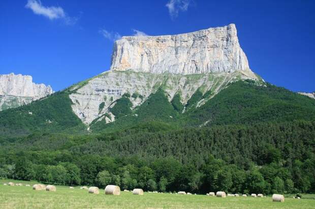 Одинокая вершина Mont Aiguille горы, франция, природа,
