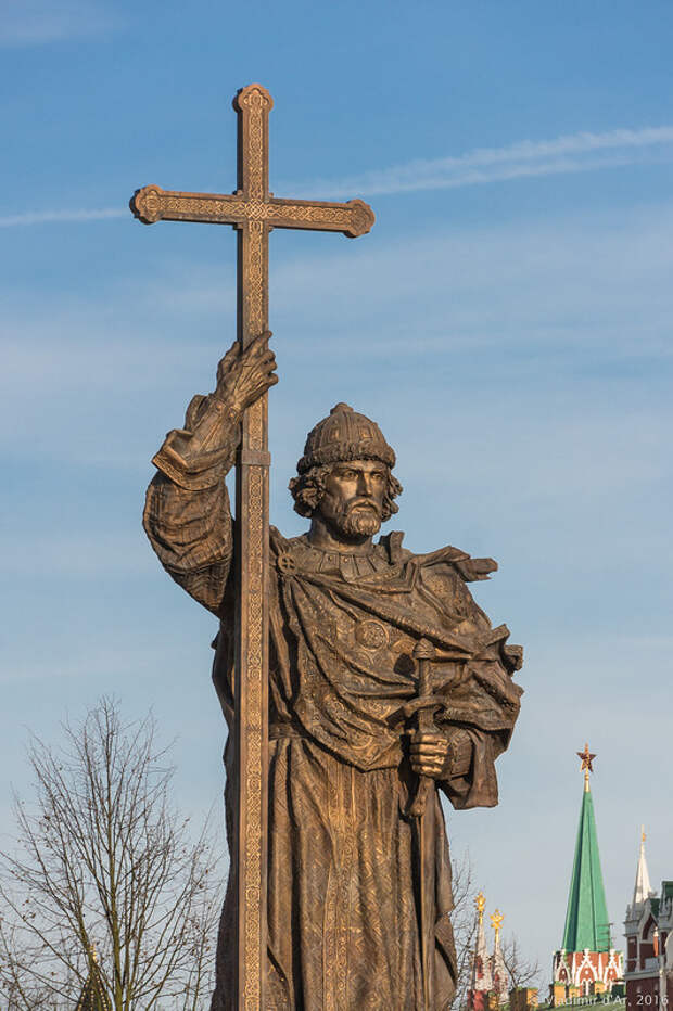 Фото памятника князя владимира