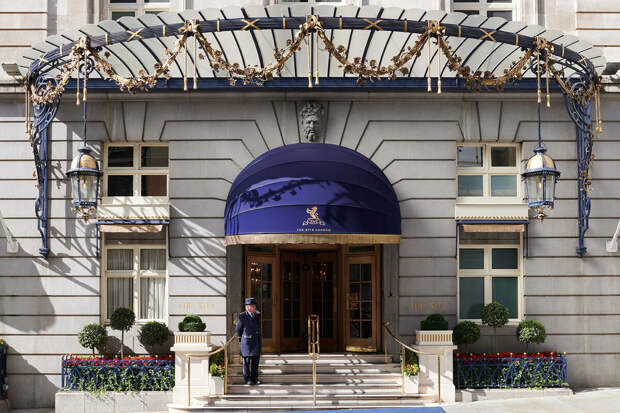 Daily Mail: в ресторане пятизвездочного отеля Ritz посетители заметили мышь