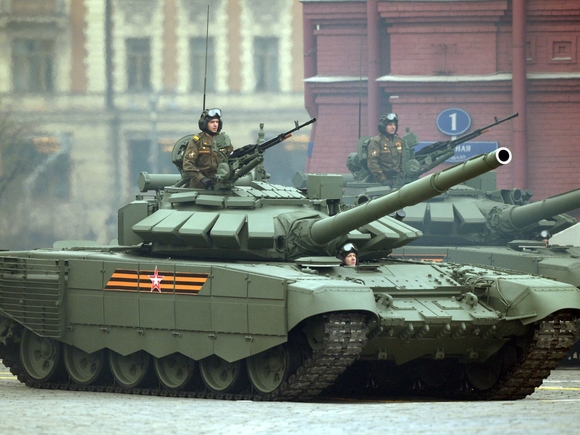 На параде в Кемерово загорелся военный «Урал»