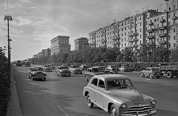 На снимке: Москва. Ленинградский проспект, 1958 год. Фотохроника ТАСС
