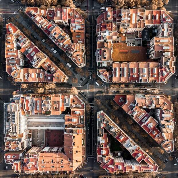Фотография: Город баланса и симметрии: Барселона с высоты птичьего полета №7 - BigPicture.ru