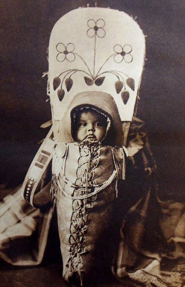 Коллекция старых фотографий индейцев (24 фото) Коллекция старых фотографий индейцев (24 фото)