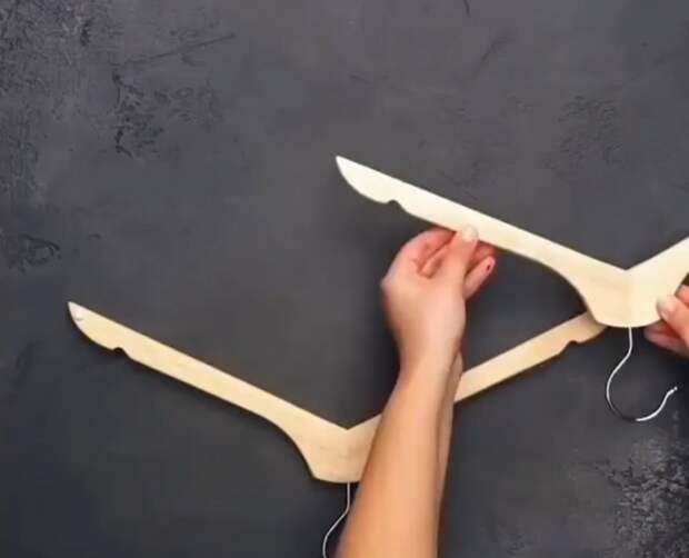 Вешалка в прихожую, из плечиков diy