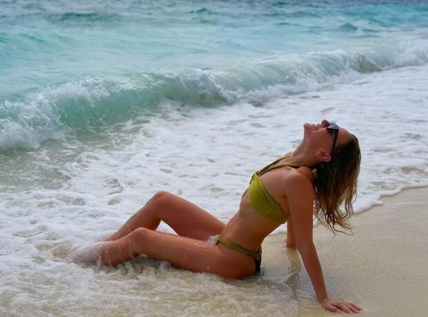 Певица Юлия Ковальчук снялась в бикини