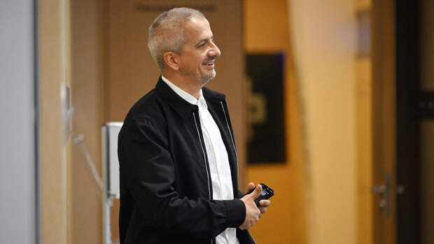 Экс-педагог Школы-студии МХАТ Леонтьев назвал случайным назначение Богомолова