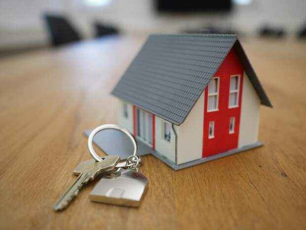 Как внести изменения в данные о владельце недвижимости после смены фамилии