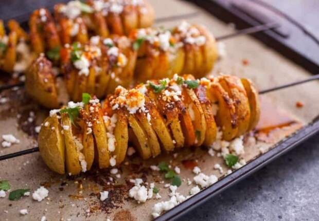 Шашлык из картошки. \ Фото: macheesmo.com.
