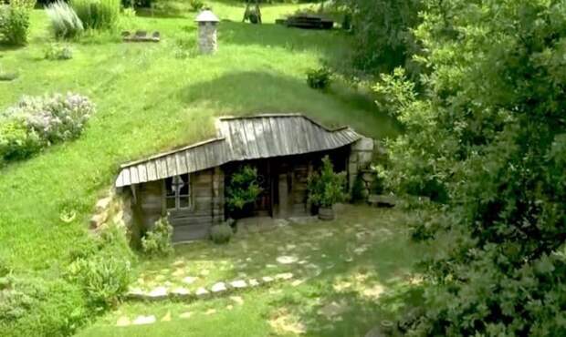 Этот холм в Словении скрывает в себе волшебный домик хоббита домик, хоббит