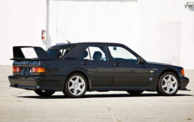 Mercedes-Benz 190E 2.5-16 Evolution II — очень редкий и желанный зверь