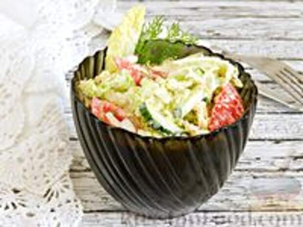 Фото к рецепту: Салат из пекинской капусты с курицей