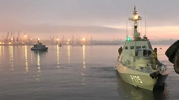 СБУ подтвердила присутствие своих сотрудников на задержанных кораблях