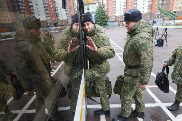 В России досрочно завершился осенний призыв в армию