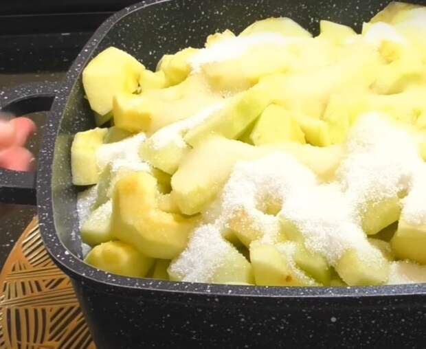 Попробовала и не пожалела. Сливочный крем-пюре из яблок: полезная и вкусная заготовка на зиму