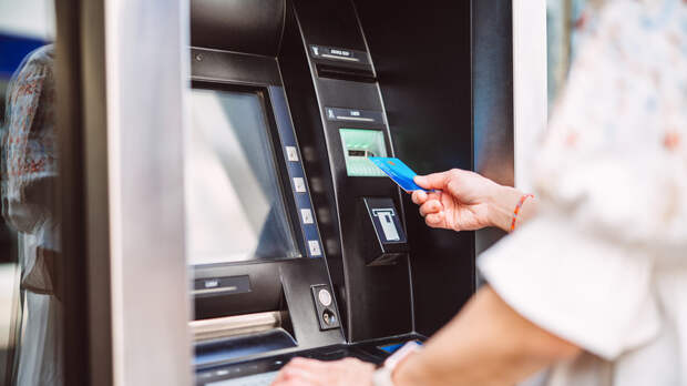 «Ъ»: средние ставки по банковским вкладам в России упали до 14,2%