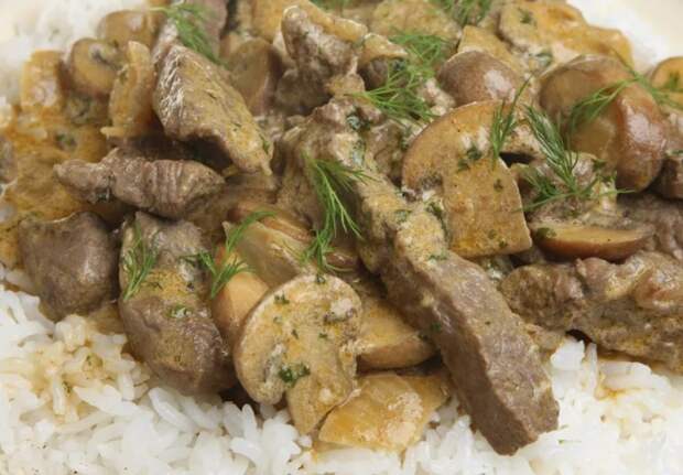 бефстроганов из свинины со сливками