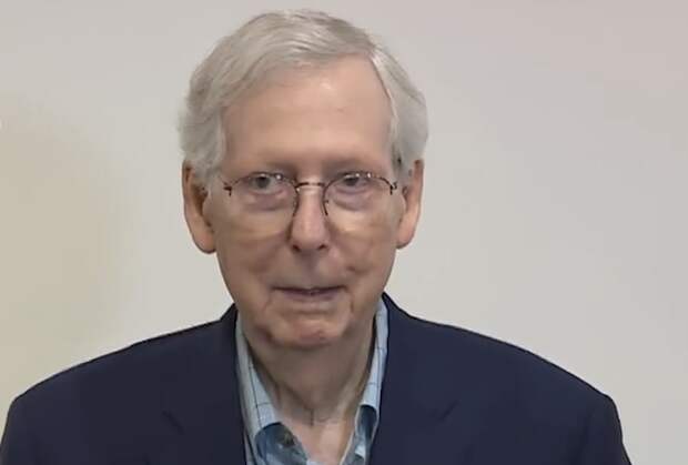 Mitch McConnell Freezes Again During Press Conference, Renewing Health Concerns