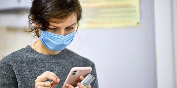 Работодатели могут проверить цифровые пропуска сотрудников по телефону. Фото: mos.ru