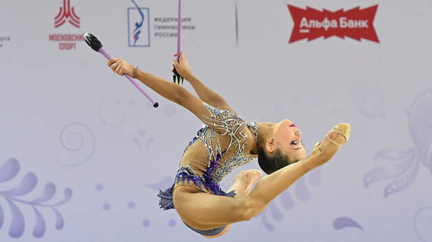 15-летняя Ильтерякова выиграла серебро в упражнениях с обручем на Кубке мира в Софии