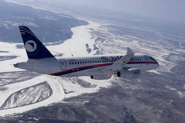 Опытный образец самолёта Sukhoi Superjet 100 с двигателями ПД-8 достиг максимальной высоты полёта