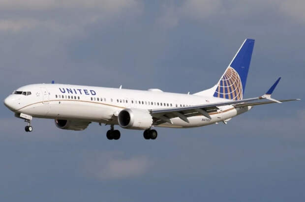 Boeing 737 рейса United при посадке в Сан‑Диего едва не столкнулся с дроном