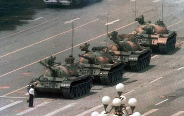 Расстрел демонстрантов на площади Тяньаньмэнь 25 лет назад Tiananmen Square 1 Расстрел демонстрантов на площади Тяньаньмэнь 25 лет назад