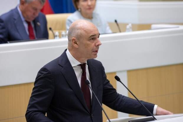 Силуанов объяснил, почему засмеялся на совещании с Путиным