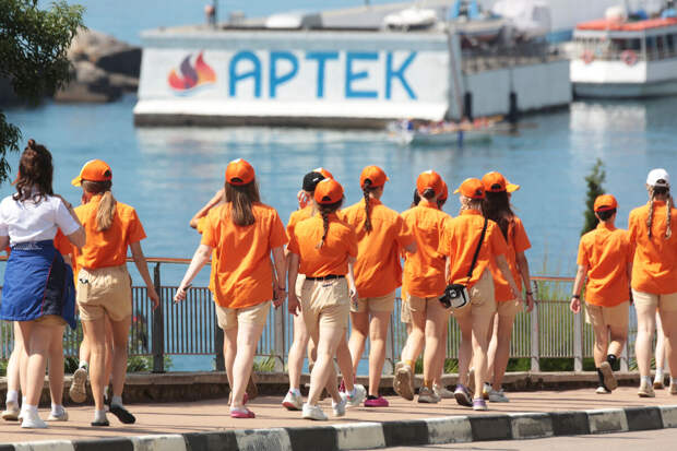 Мэр Хельсинки Сазонов назвал отвратительной отправку финских детей в "Артек"