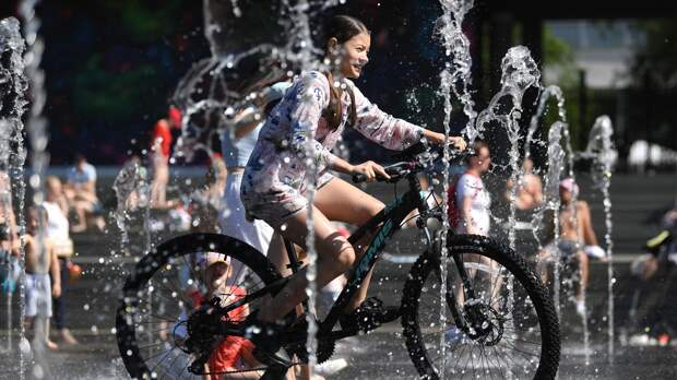 Минпросвещения РФ установило даты летних школьных каникул