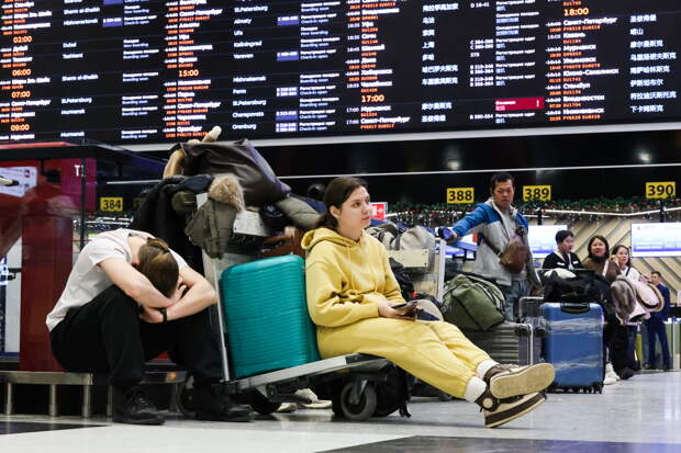 Самый большой аэропорт России запустит посадку в самолет без паспорта