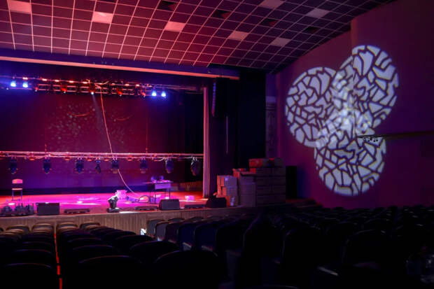 Адыгейский государственный университет модернизирует систему светового оформления концертного зала