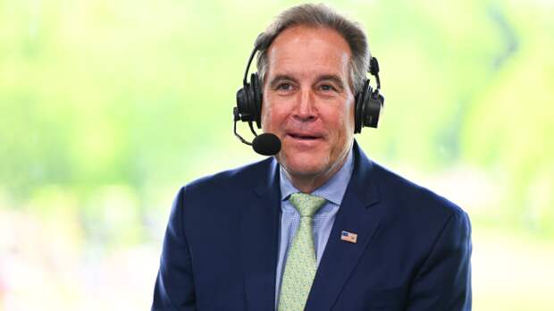 Jim Nantz on set at a golf major.