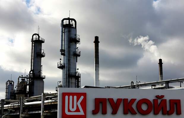 Казахстан заявил США о приоритете при праве на выкуп доли общих проектов ЛУКОЙЛа