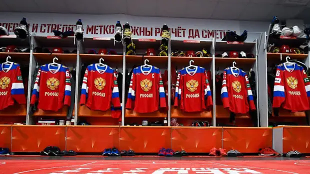 Пять хоккеистов покинули расположение сборной России