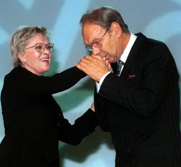 С Алисой Фрейндлих на церемонии вручения премии "Кумир", 2000 год