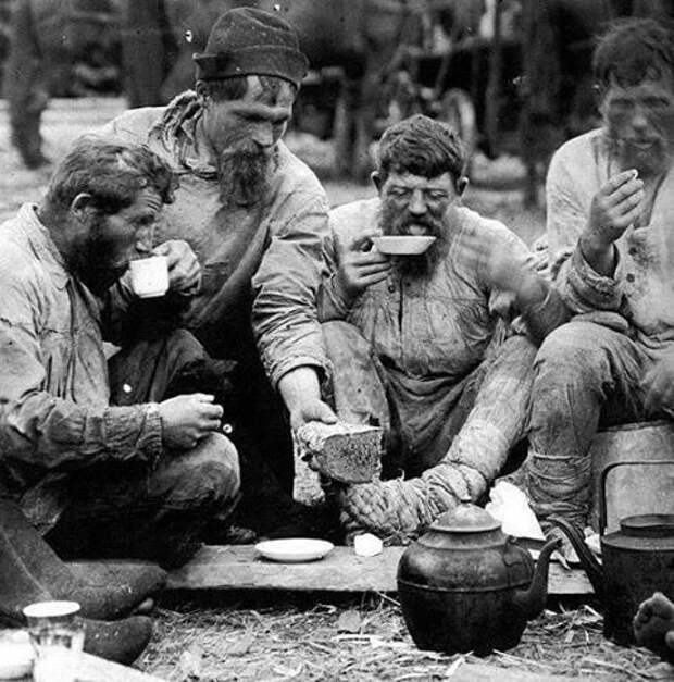 Русские крестьяне пьют чай, 1911 год. история, люди, мир, фото