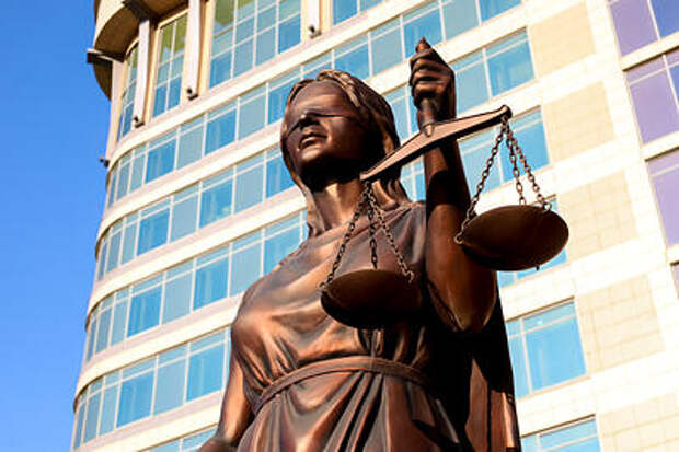 Не алкоголь, а машинное масло: кубанец облил Доску почета в Ейске, начинается суд