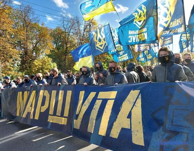 Марш нацистов в Киеве