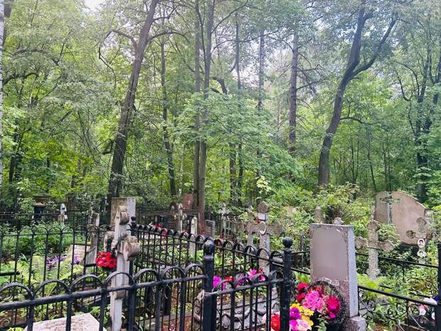 В Петербурге накрыли ИП за обман пенсионера с памятником за 620 тысяч рублей